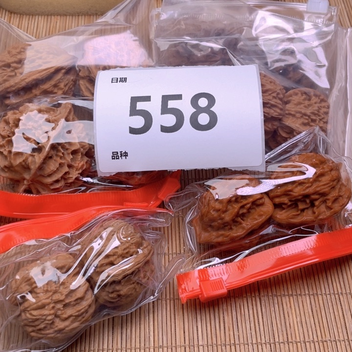 文玩核桃把件558号6对