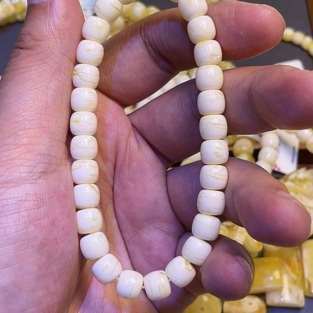 蜜蜡手串未镶嵌璃**＂7.9mm同料瓷白虎皮