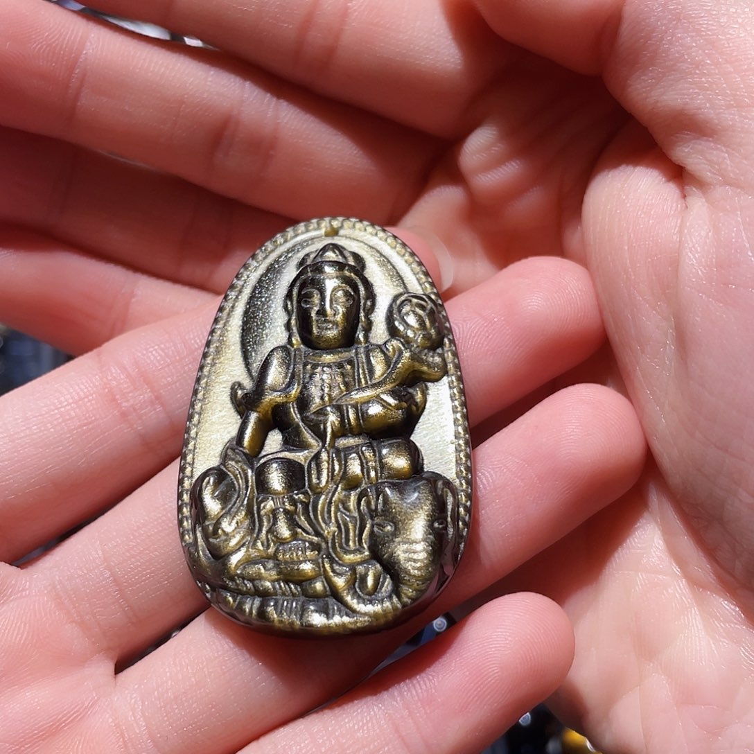 黑曜岩吊坠(不含链)未镶嵌就*？