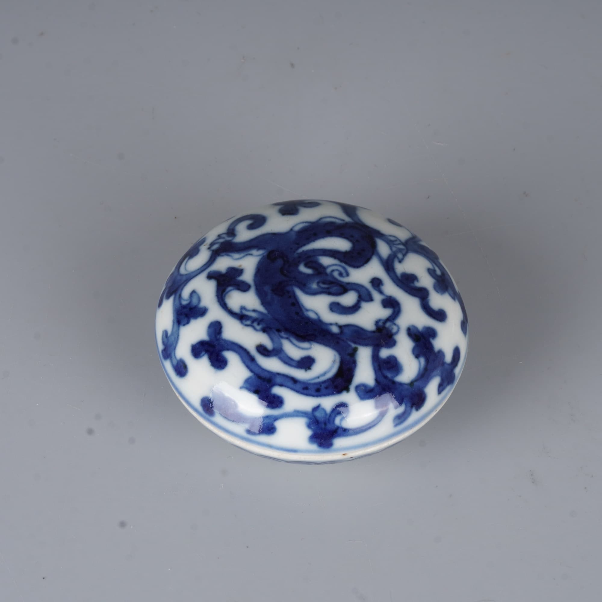 【拍卖】Lot.4722 青花螭龙纹盖盒