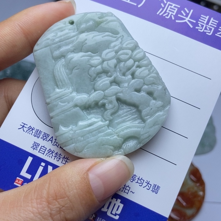 翡翠颈饰未镶嵌翡翠
