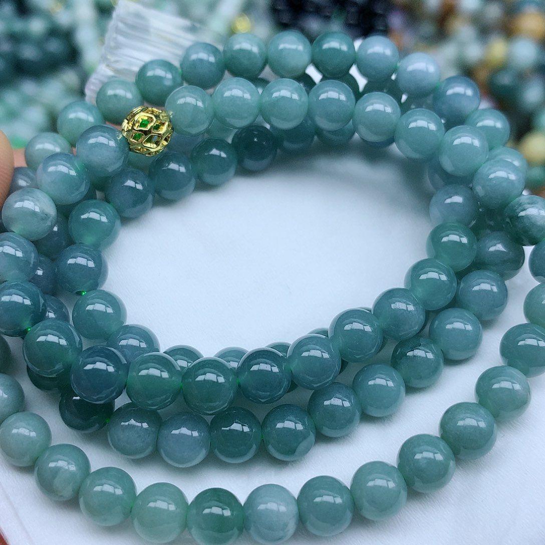 翡翠颈饰未镶嵌手串