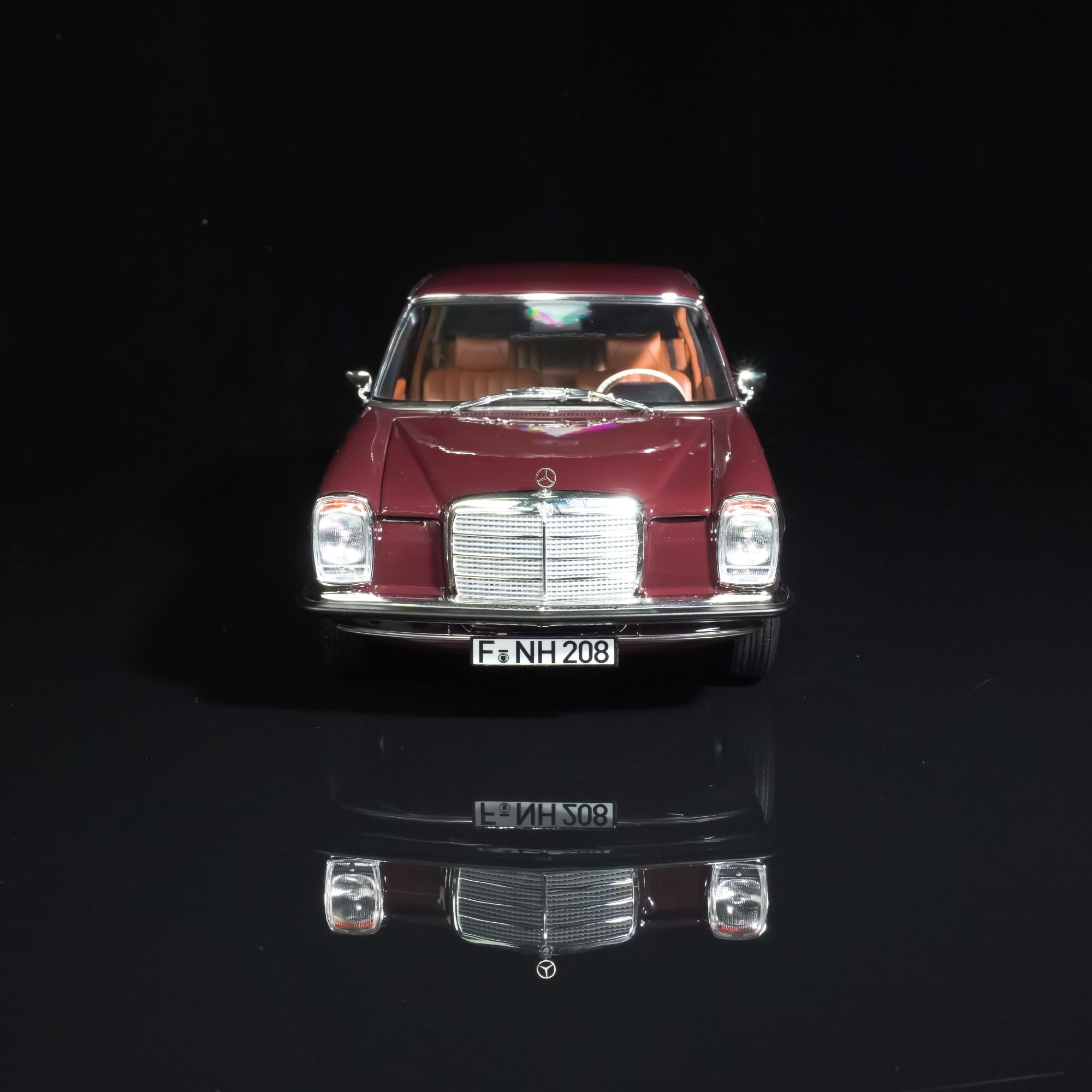 NOREV 1/18 奔驰 Mercedes-Benz 200 1968 合金汽车模型