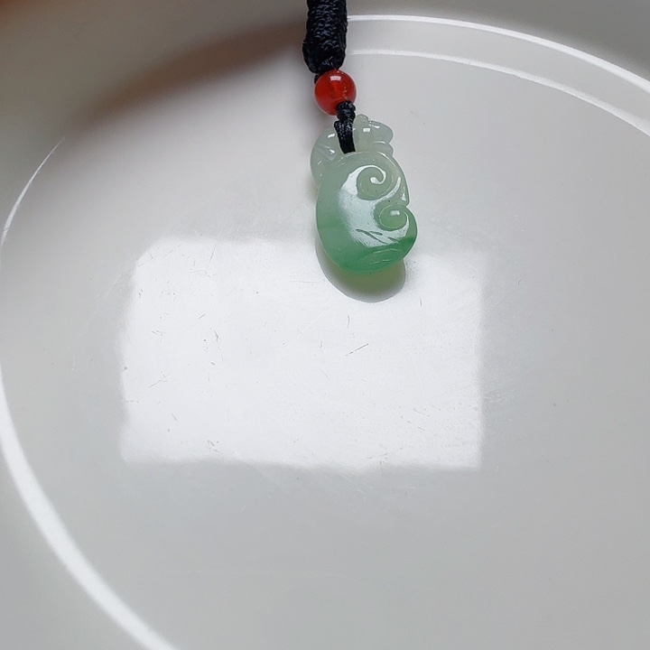 爱***光翡翠未镶嵌颈饰吊坠