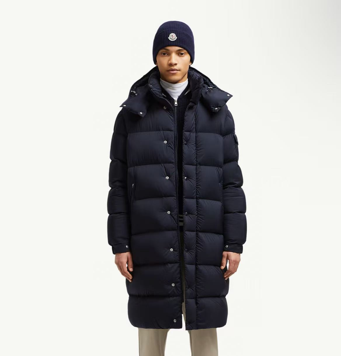未使用 MONCLER 盟可睐/GG/男士Maya哑光版羽绒服 HANOVERIAN 