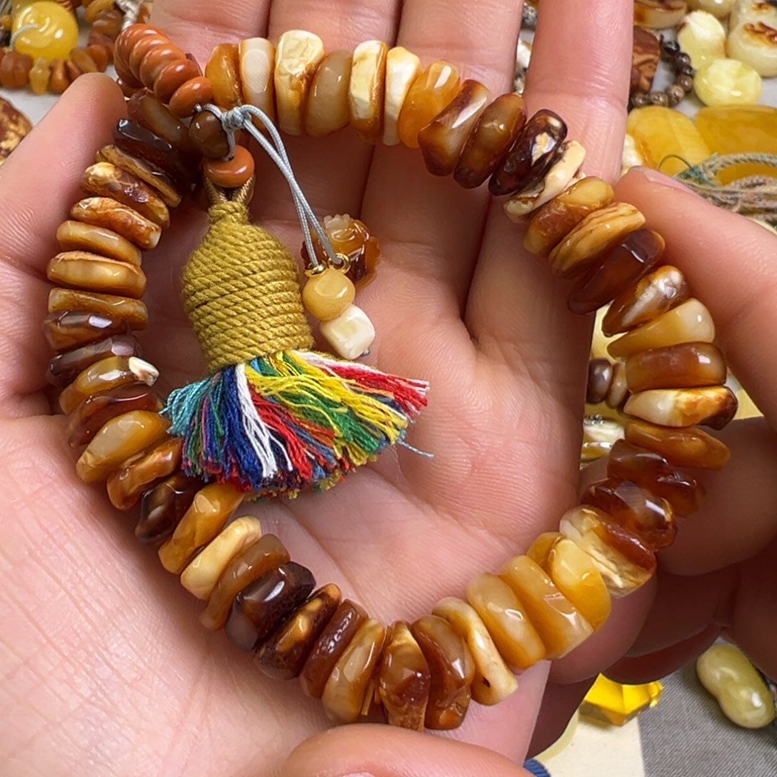 蜜蜡裸石未镶嵌蜜蜡