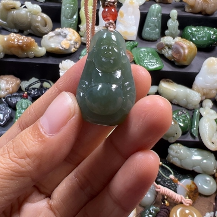 和田玉颈饰未镶嵌