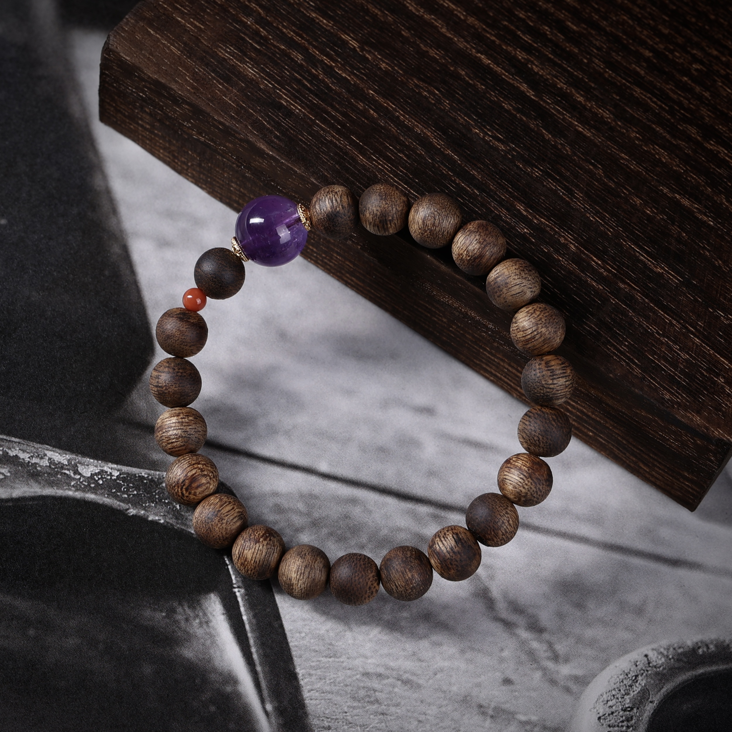 沉香【揽香集】-沉香手串海南莺歌绿0.8单圈紫水晶设计款