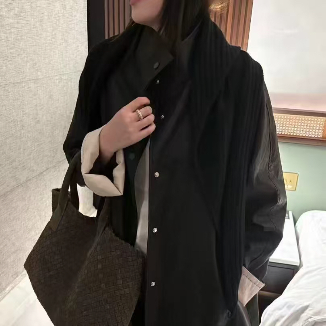 街头风常规中长款薄款拼接皮衣外套女装连帽宽松