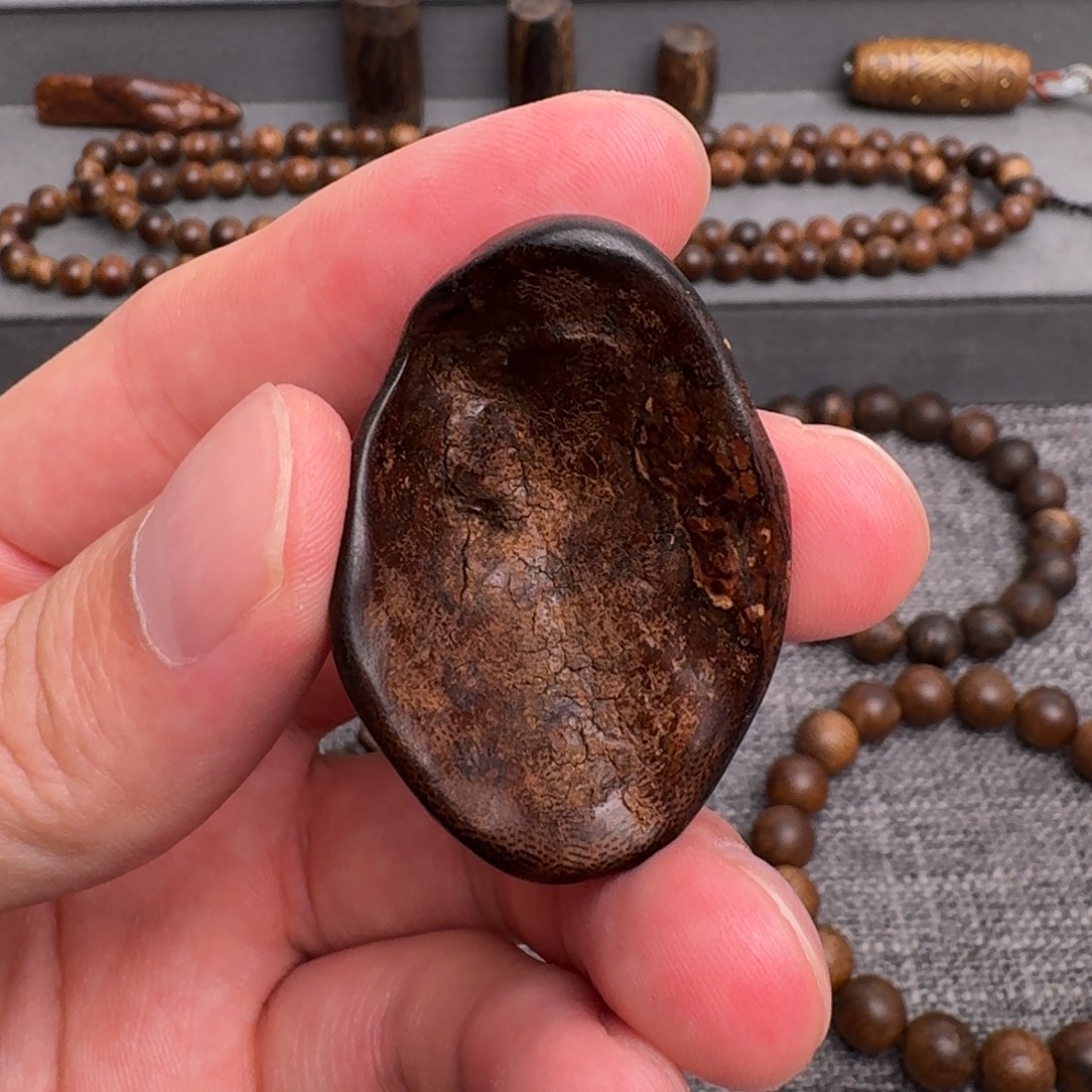 沉香沉香碎屑达拉干土沉壳10.4克