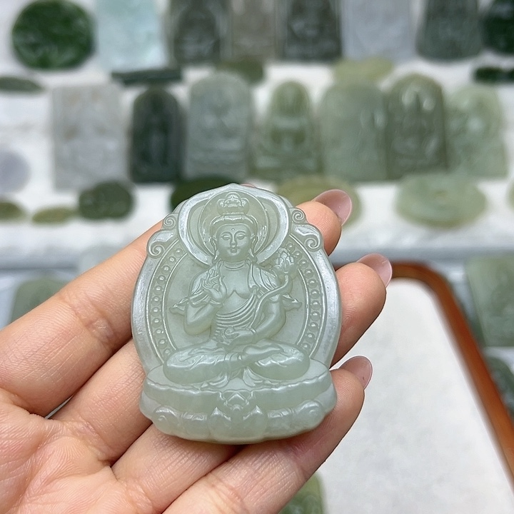 和田玉颈饰未镶嵌别**！