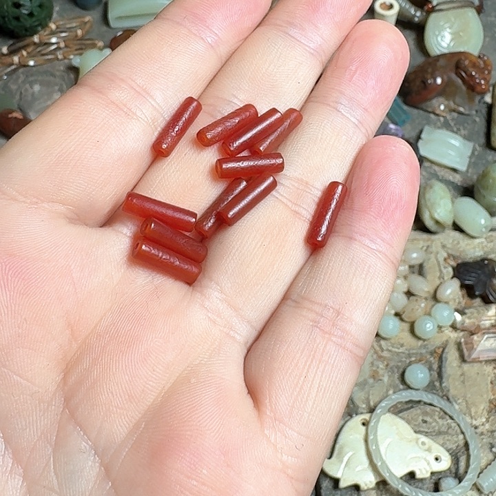 玛瑙/玉髓颈饰未镶嵌岳*