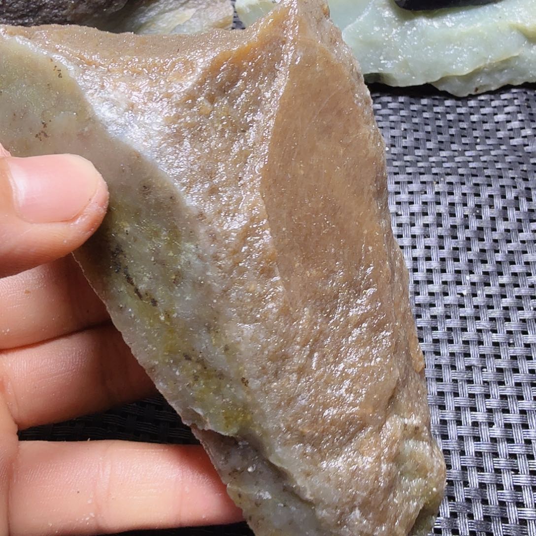 和田玉（糖玉）未镶嵌珠宝半成品