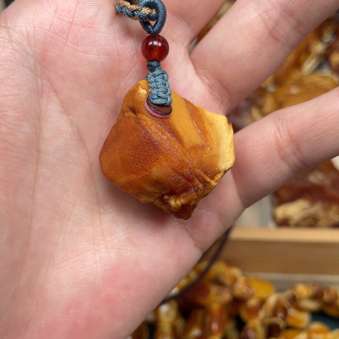 蜜蜡珠宝奇石未镶嵌