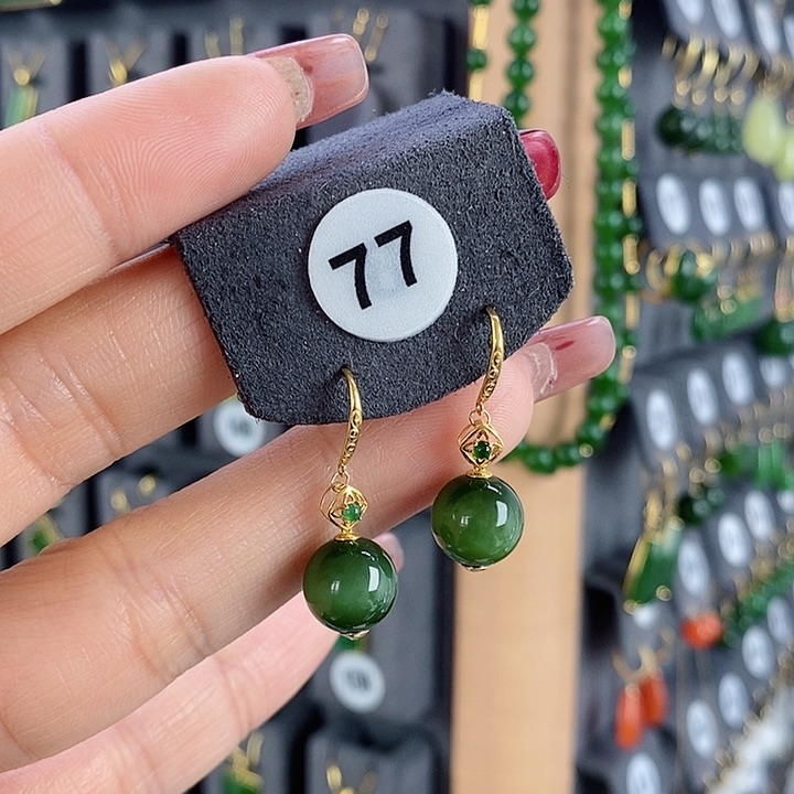 和田玉耳饰18K金镶嵌