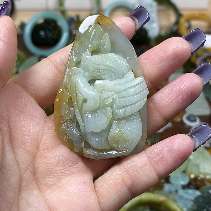 蛇纹石玉吊坠未镶嵌