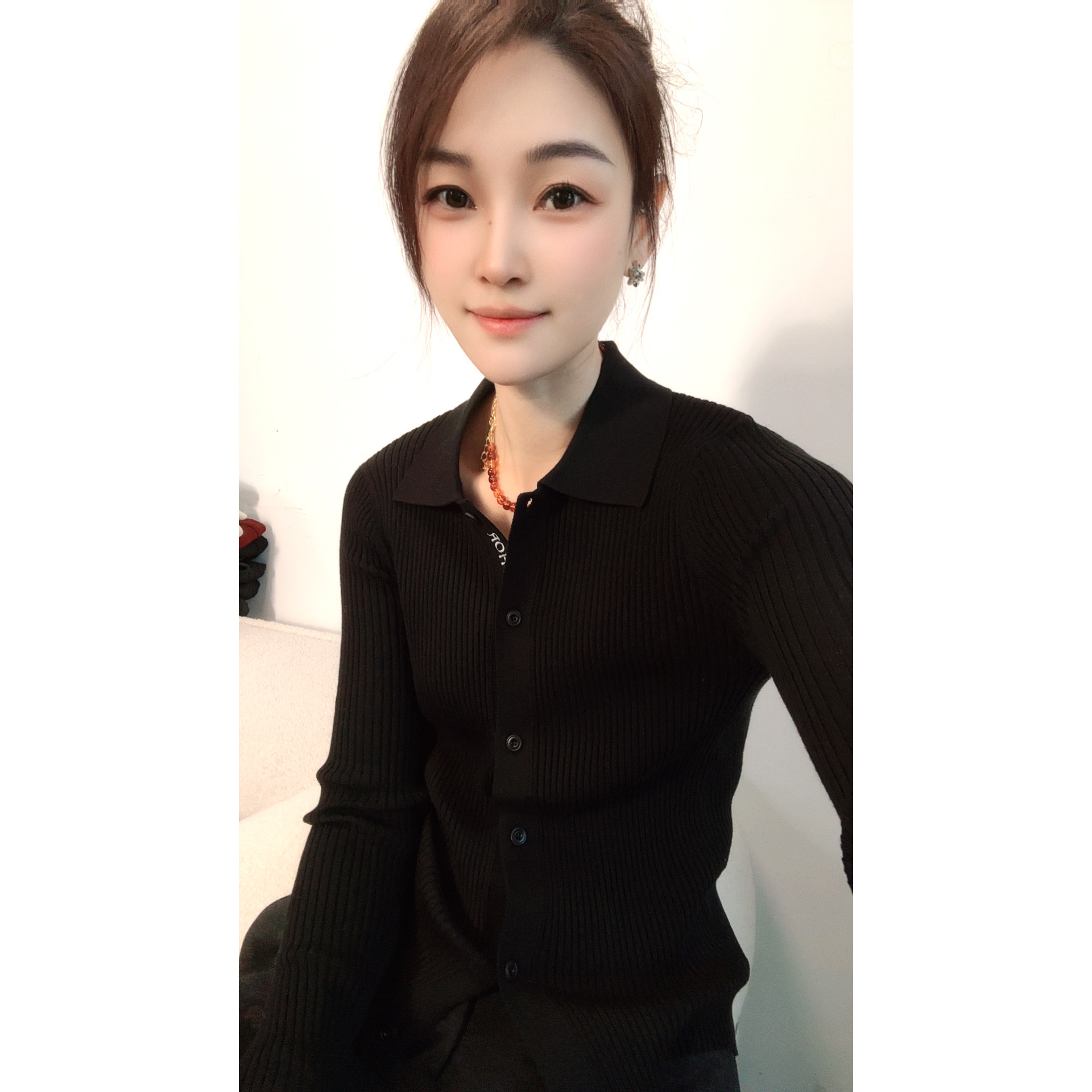 6612翻领字母刺绣收腰修身显瘦纽扣开衫毛衣