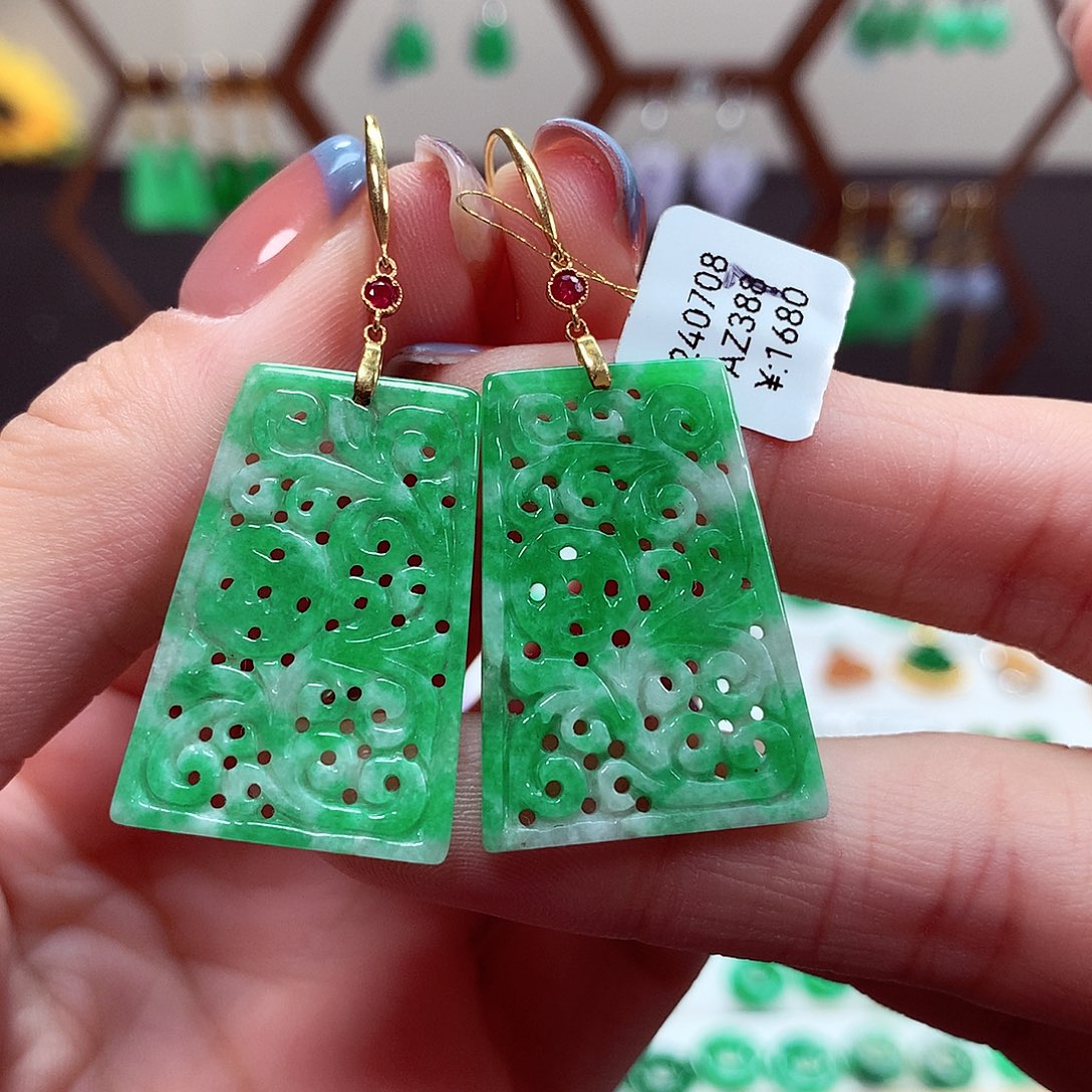 翡翠耳饰18K金镶嵌天然翡翠