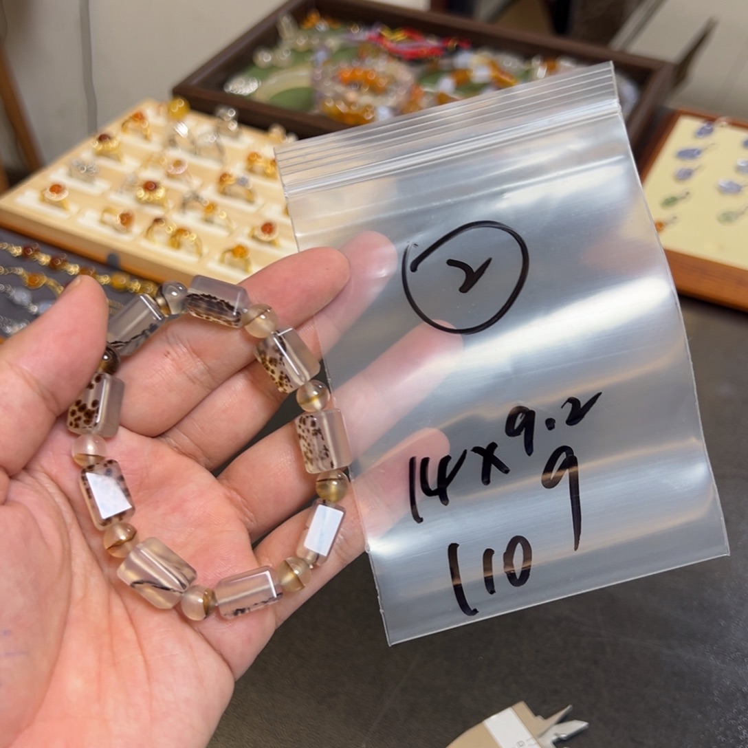 玛瑙/玉髓未镶嵌珠宝半成品