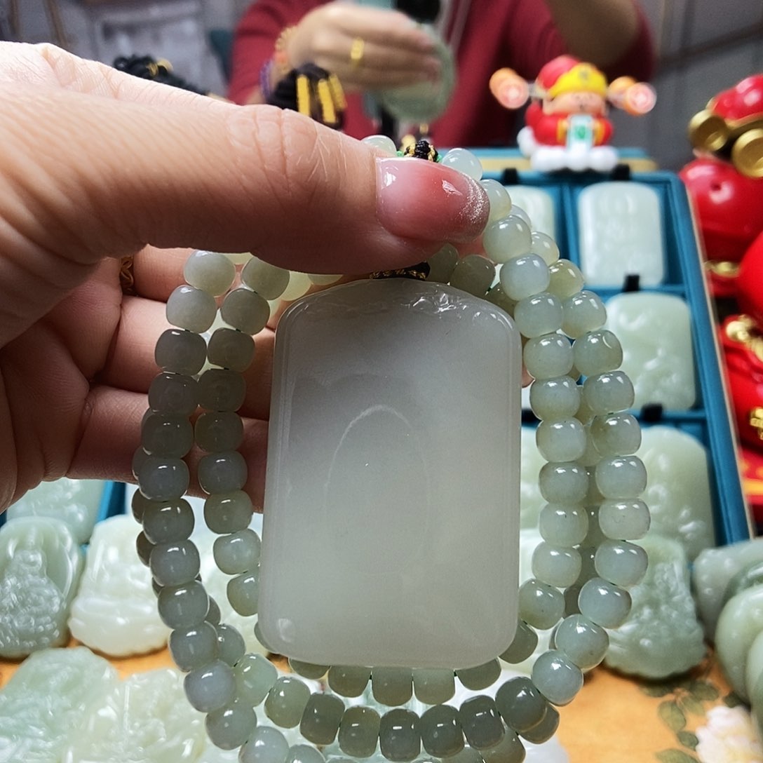 和田玉颈饰未镶嵌日*