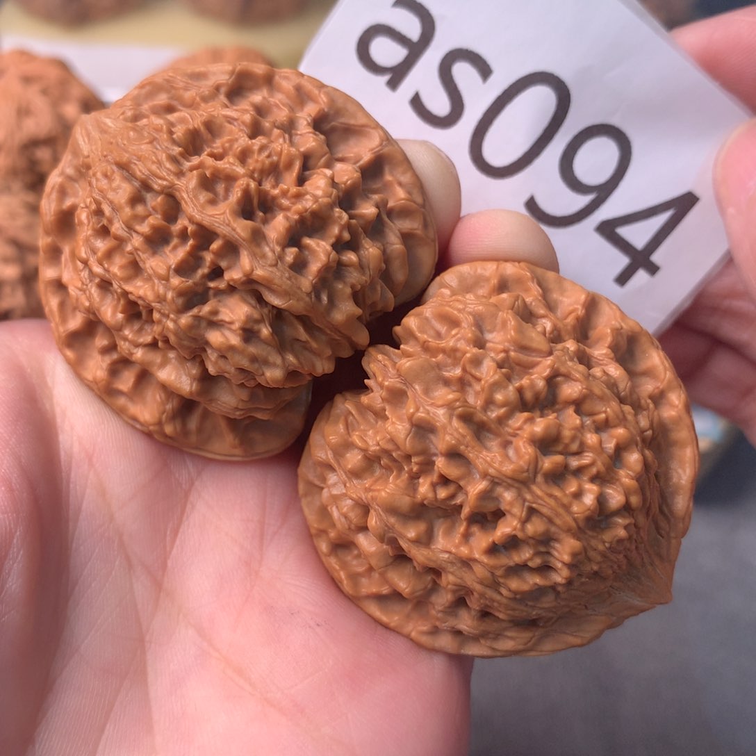 文玩核桃把件桃心满天星45