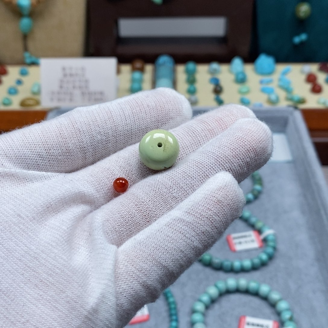 未镶嵌配饰南红玛瑙