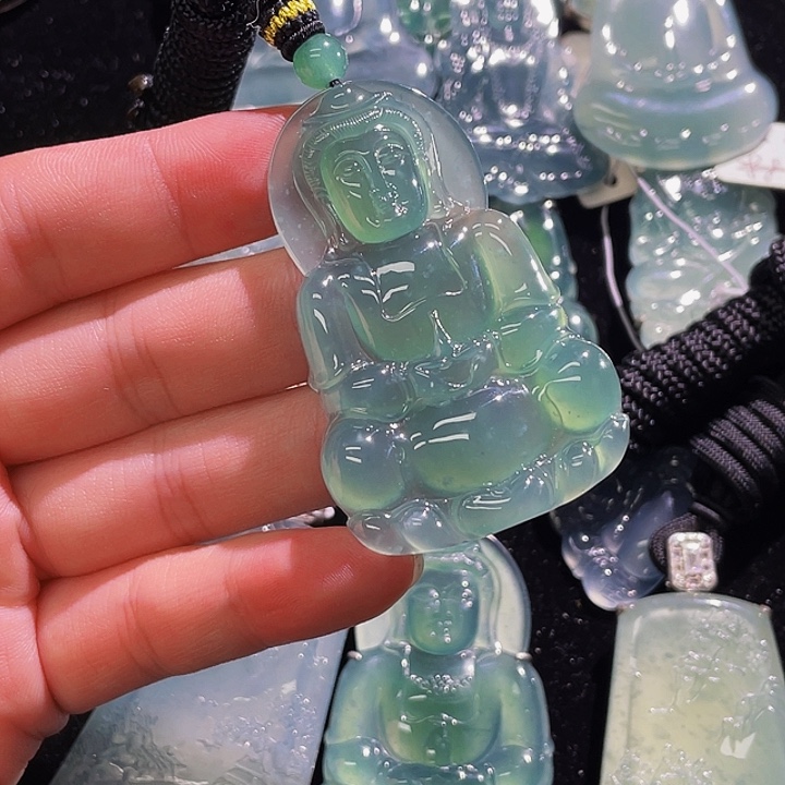 翡翠颈饰未镶嵌57，