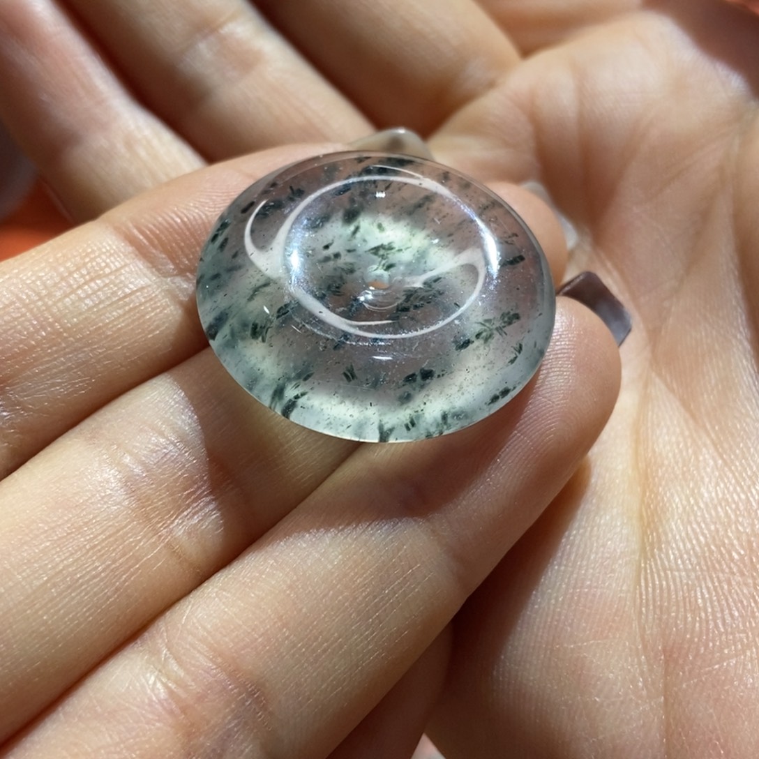 石英质玉未镶嵌颈饰