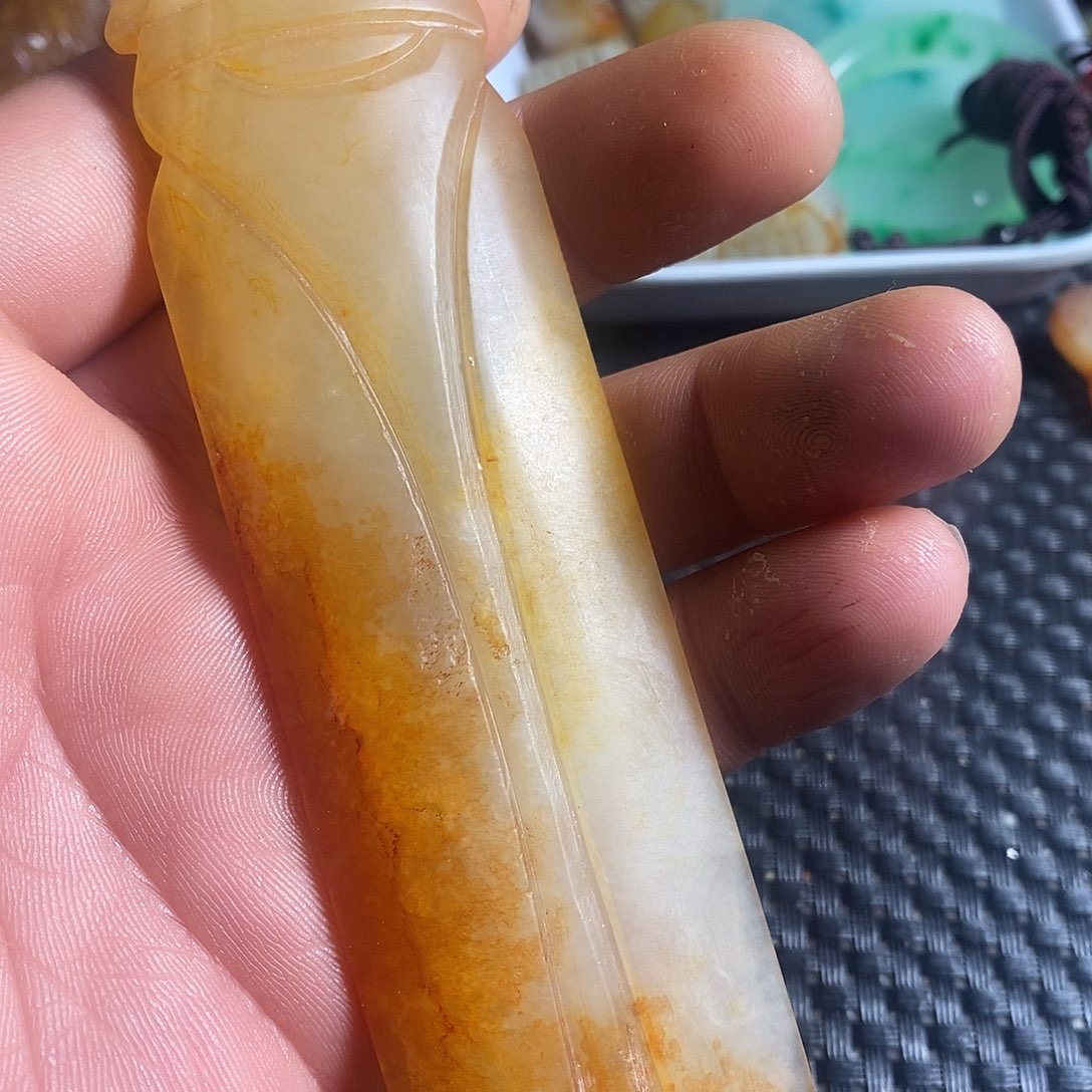 岫玉未镶嵌珠宝奇石