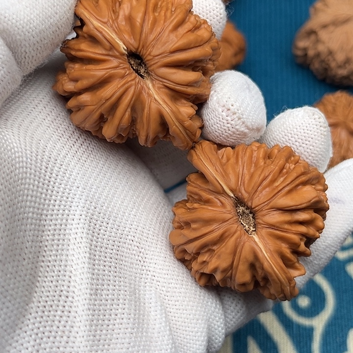 44全品四座楼 文玩核桃