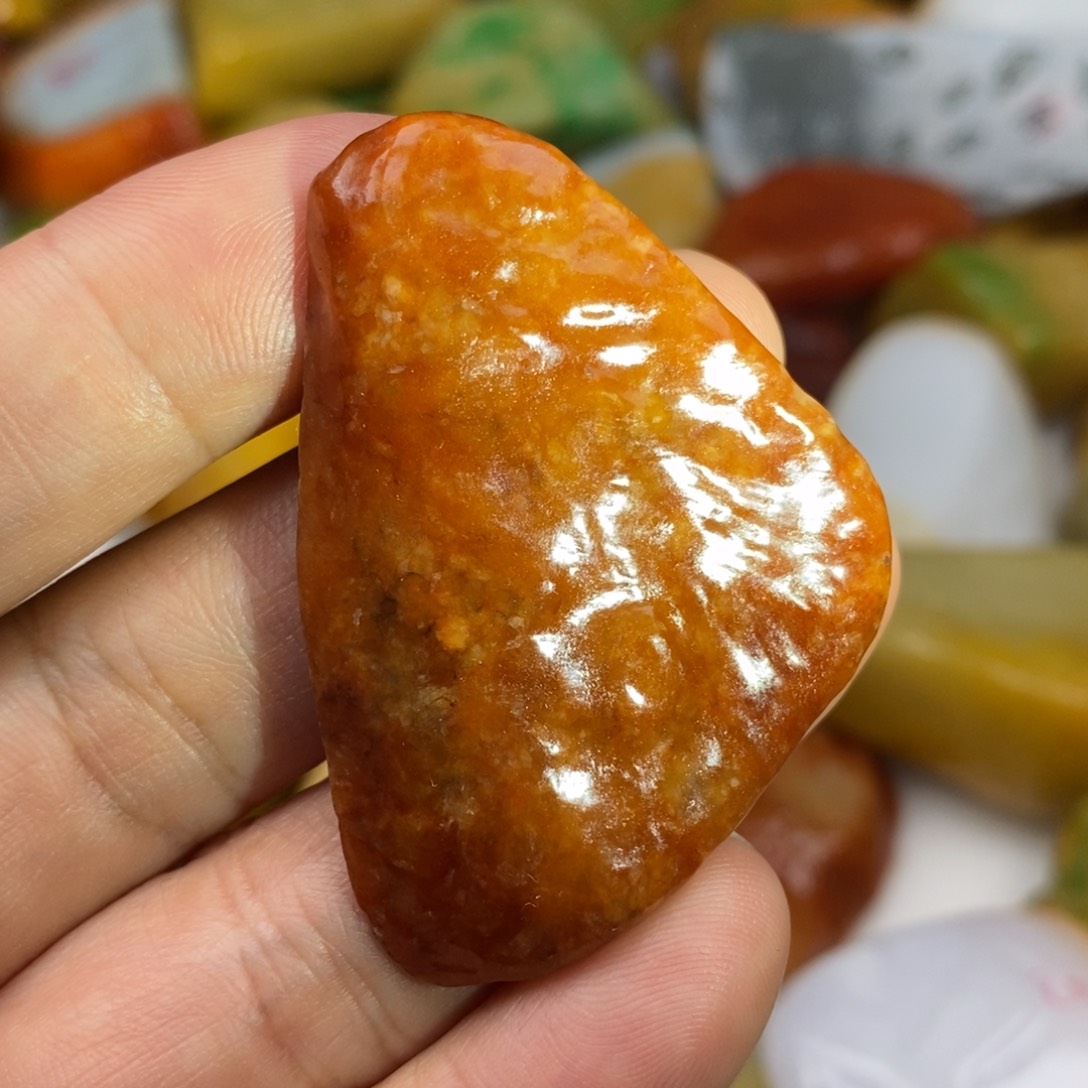 翡翠未镶嵌颈饰缅甸