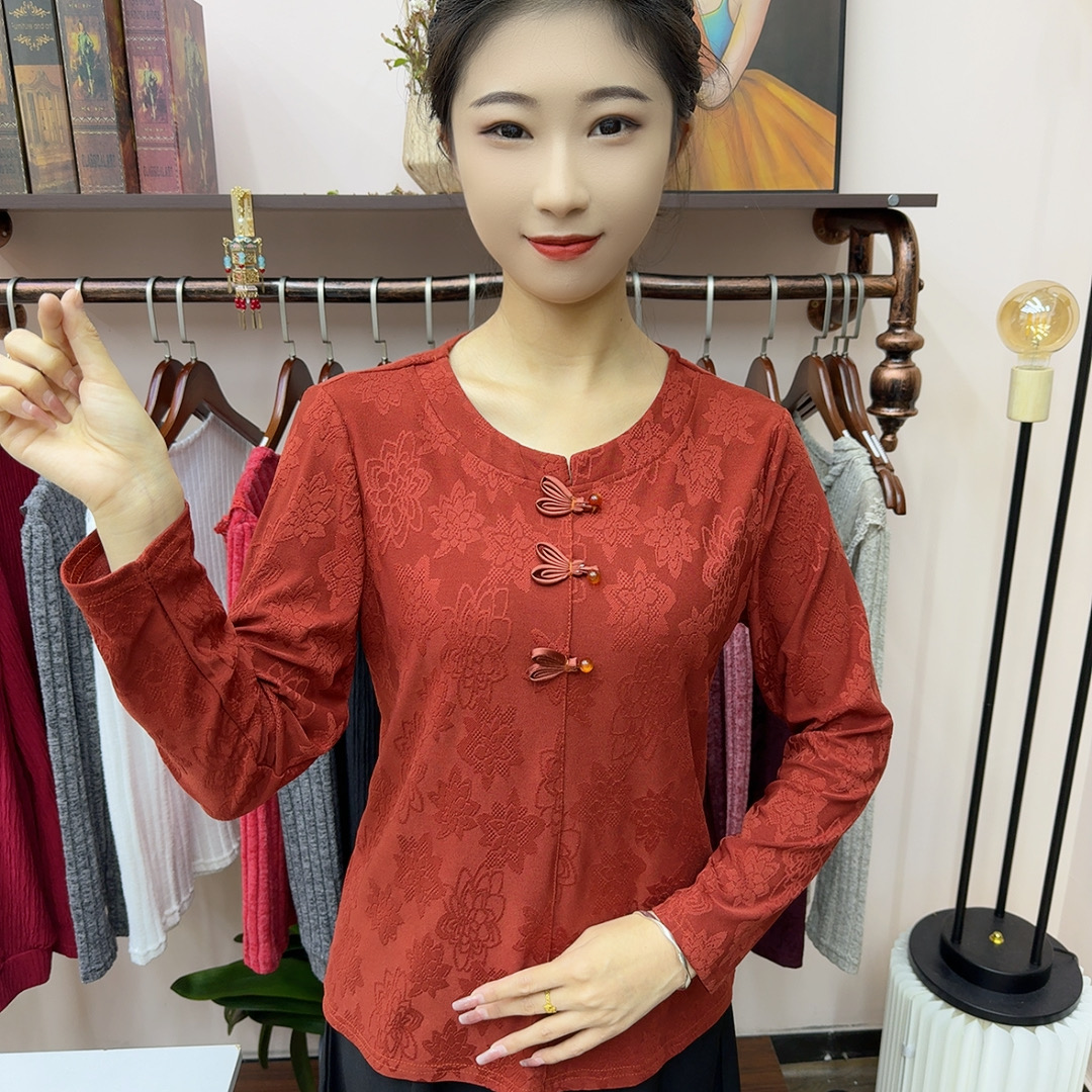 新款时尚蝴蝶扣休闲提花长袖小衫减龄洋气显瘦打底妈妈上衣0903