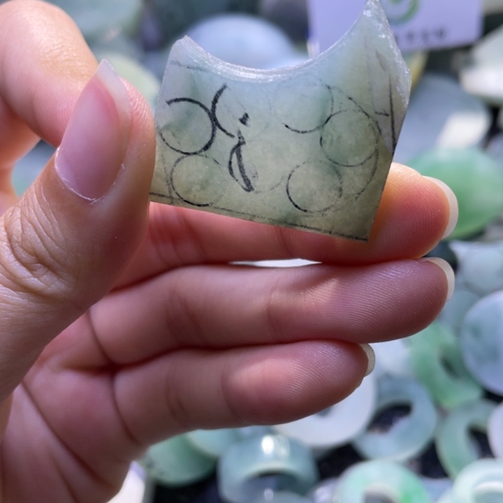 定制翡翠未镶嵌翡翠