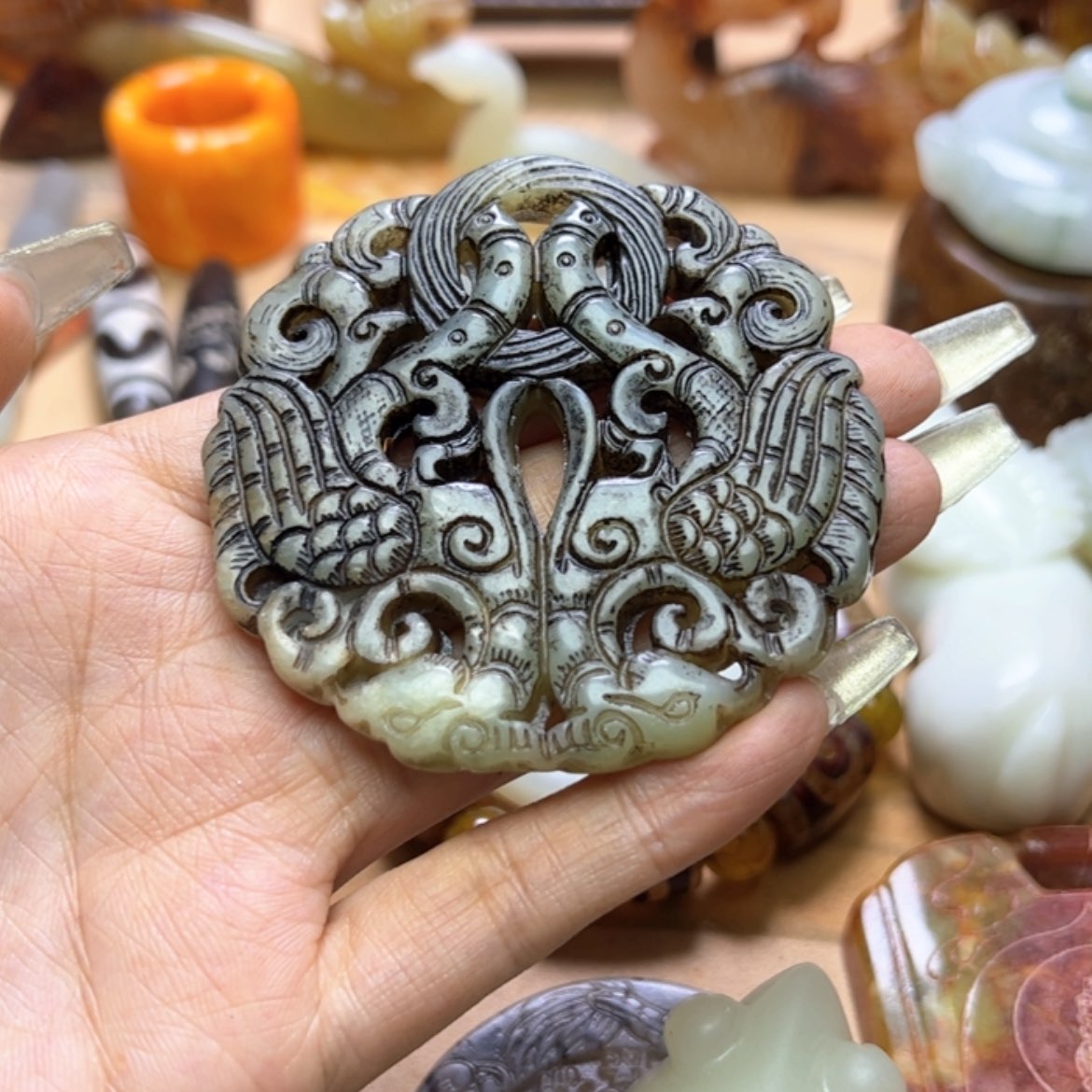 【闪购商品】蛇纹石玉颈饰未镶嵌