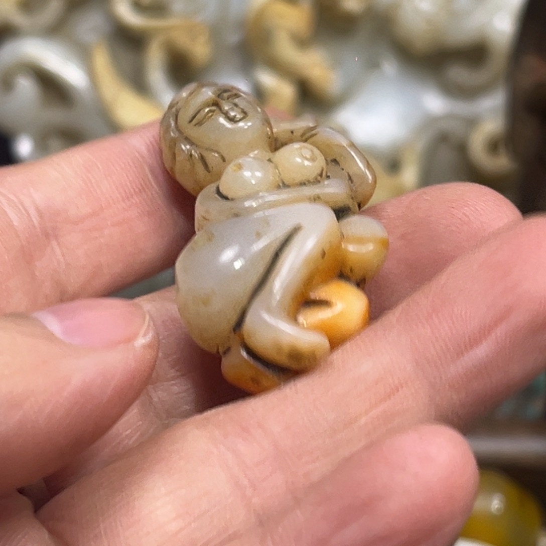 和田玉（糖玉）未镶嵌挂件