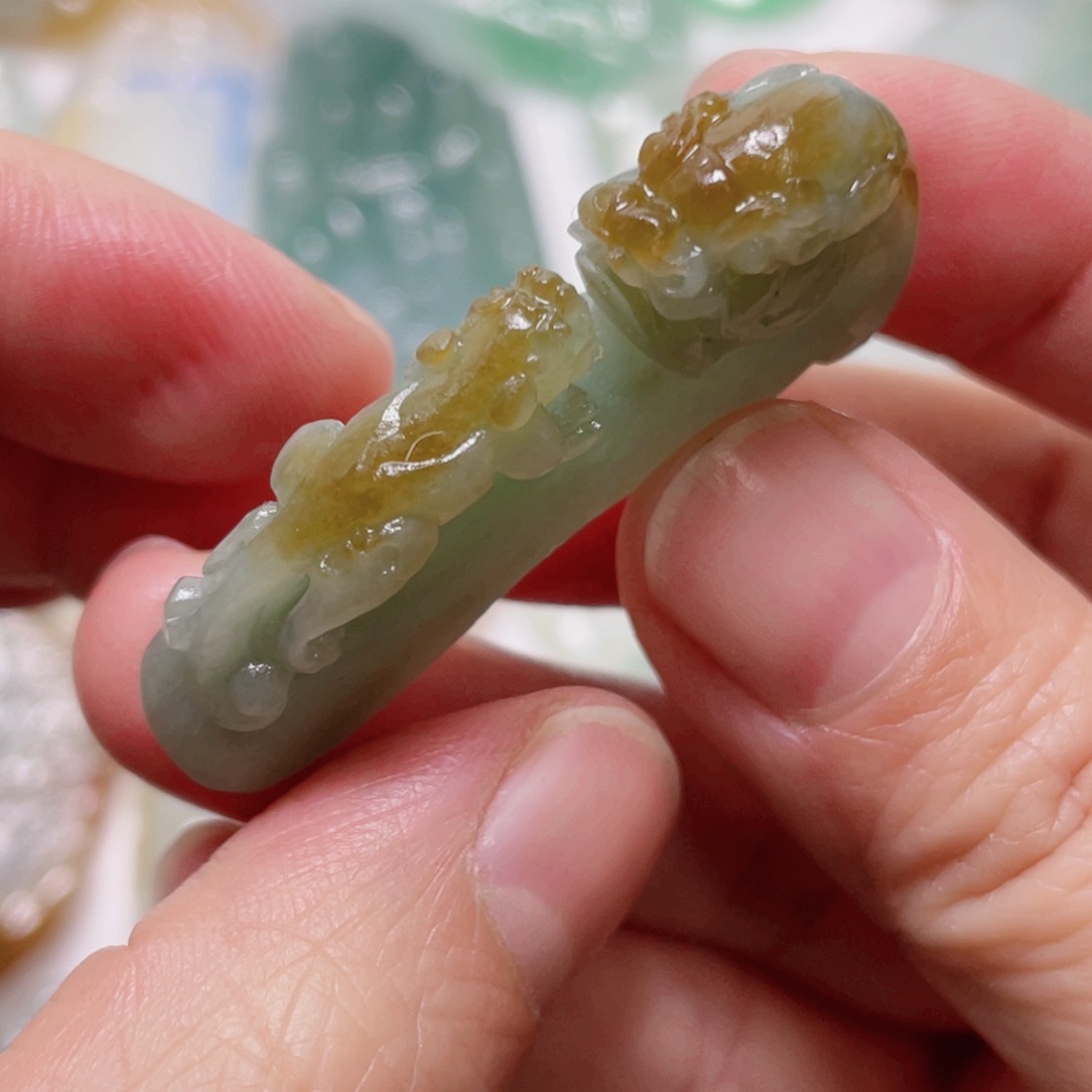 定制翡翠未镶嵌随行