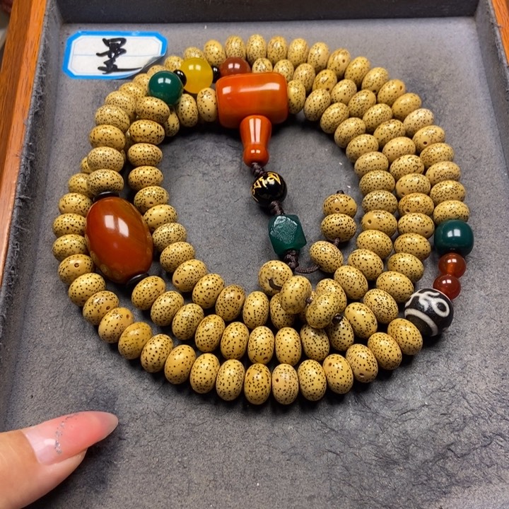 星月菩提吊坠菩提