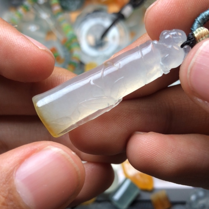 定制翡翠未镶嵌挂件