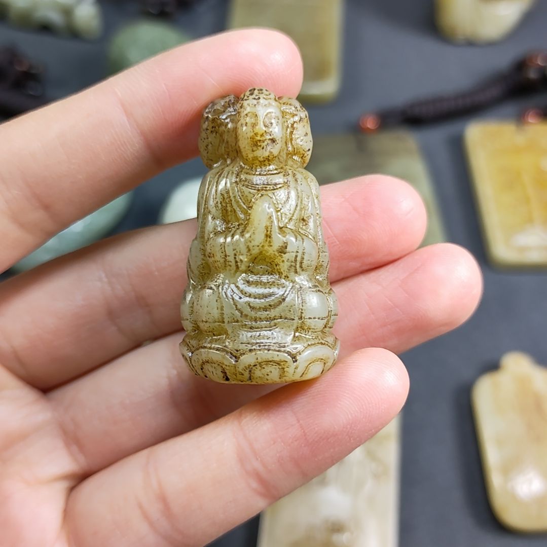 和田玉颈饰未镶嵌