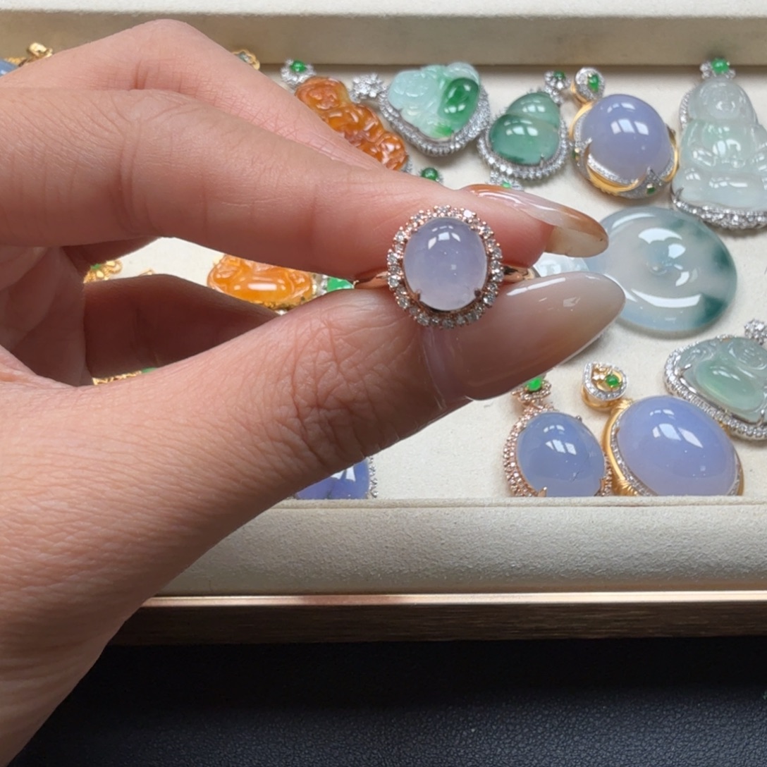 翡翠18K金镶嵌戒指