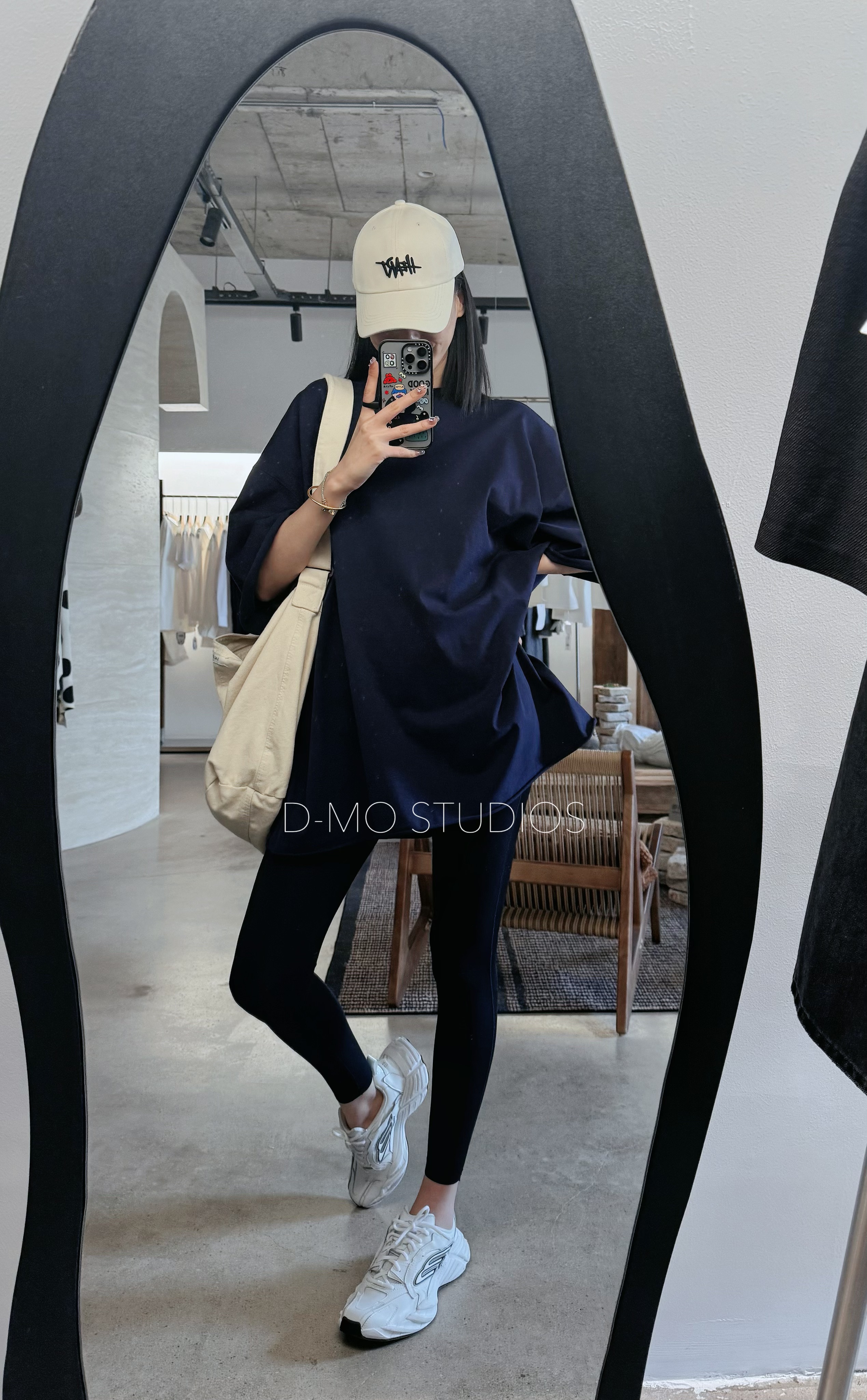 D-MO刘大模STUDIOS【三色大t】宽松短袖T恤