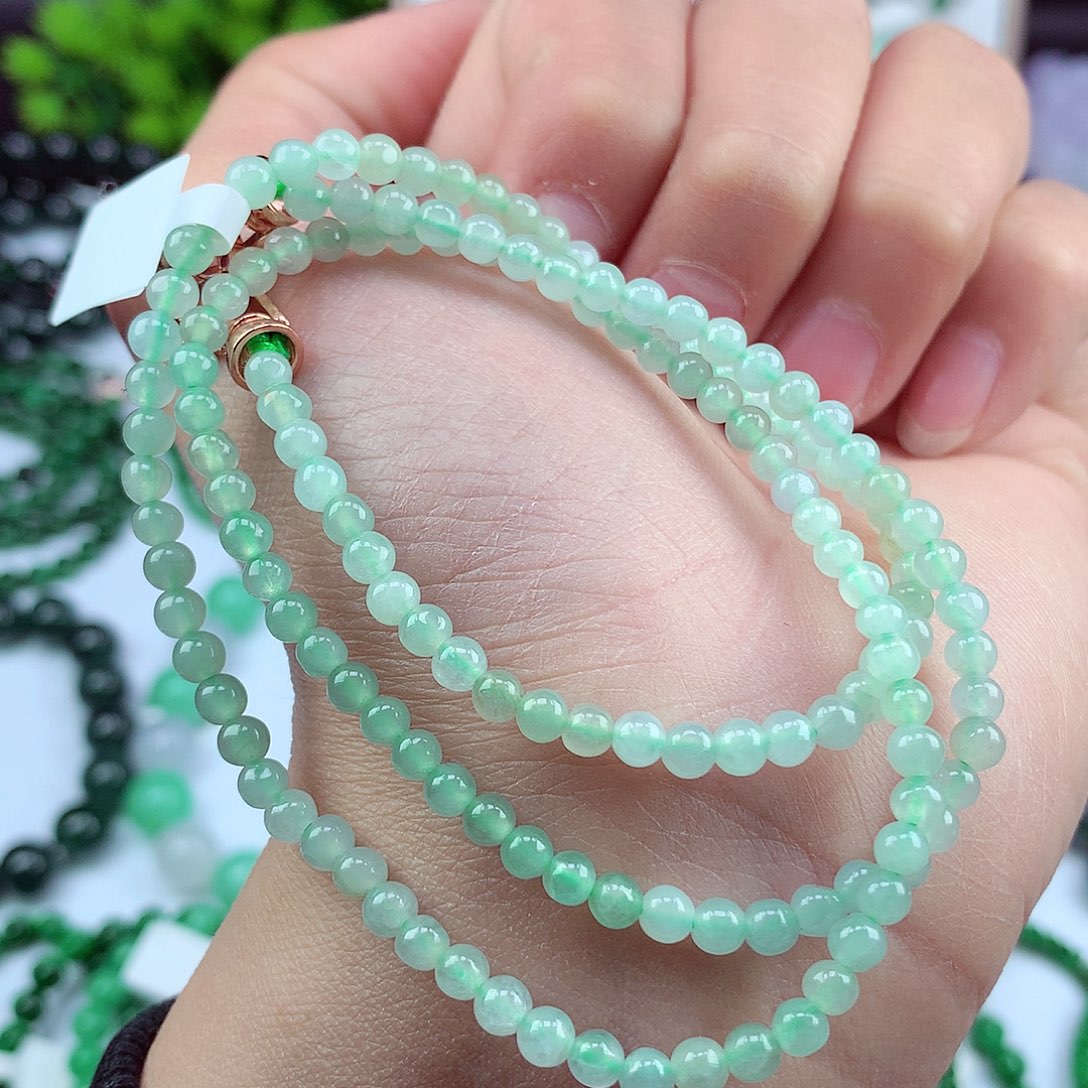 翡翠颈饰未镶嵌项链