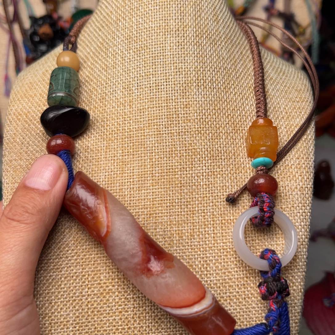 玛瑙/玉髓颈饰未镶嵌