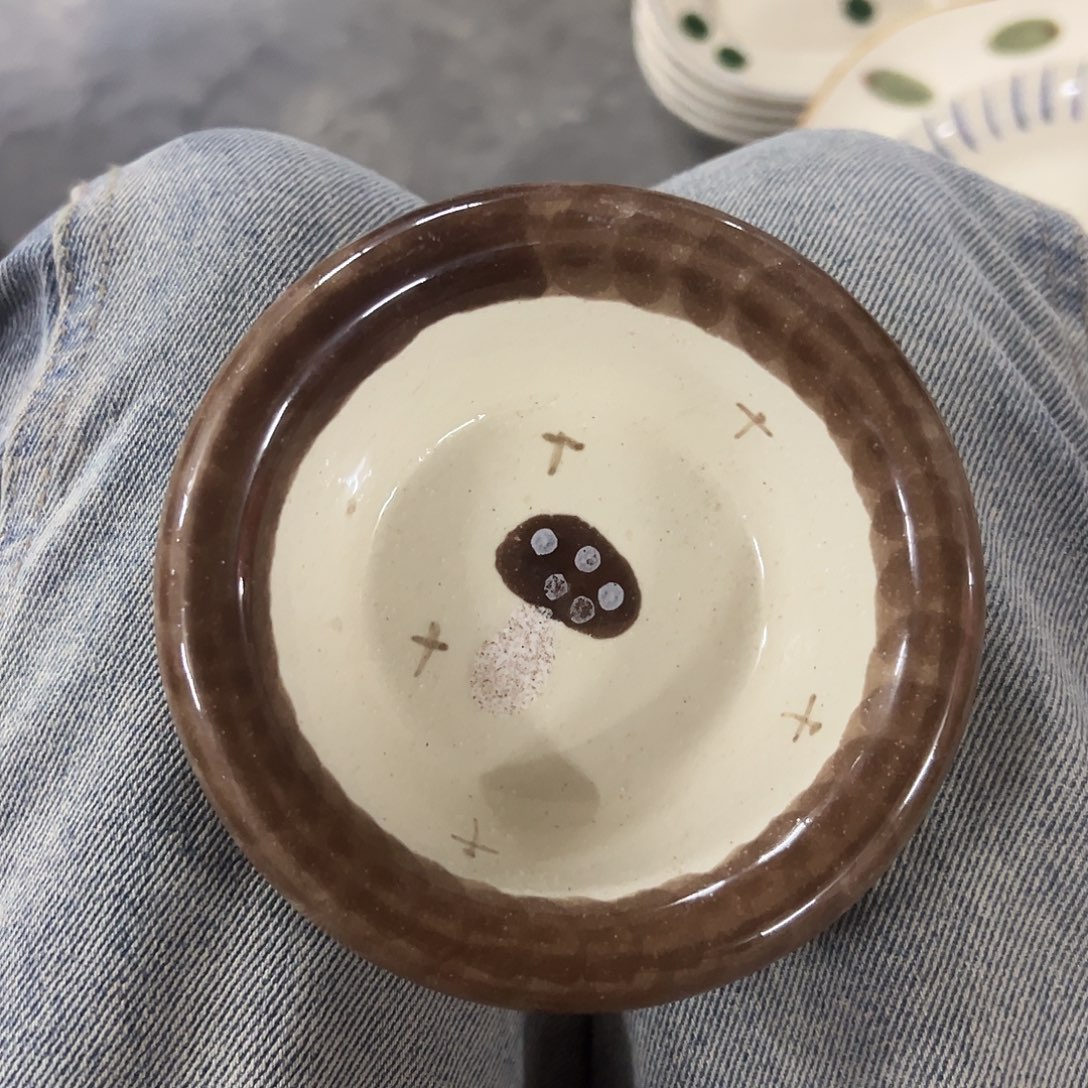 搪瓷微瑕蘑菇料碗一个底部小磕