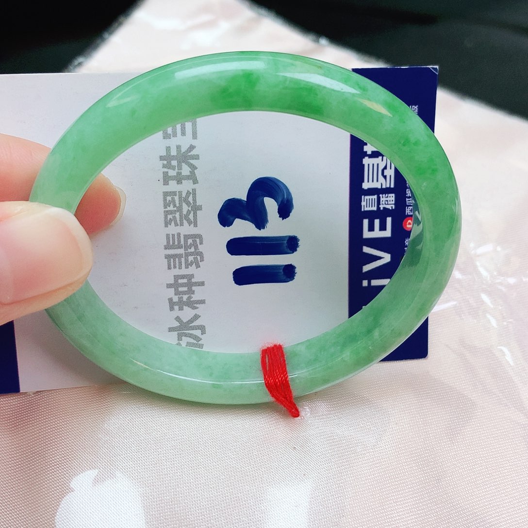 翡翠手镯未镶嵌缅甸天然A货翡翠手镯