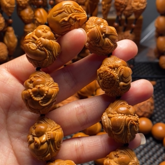 橄榄核吊坠瑞兽财神