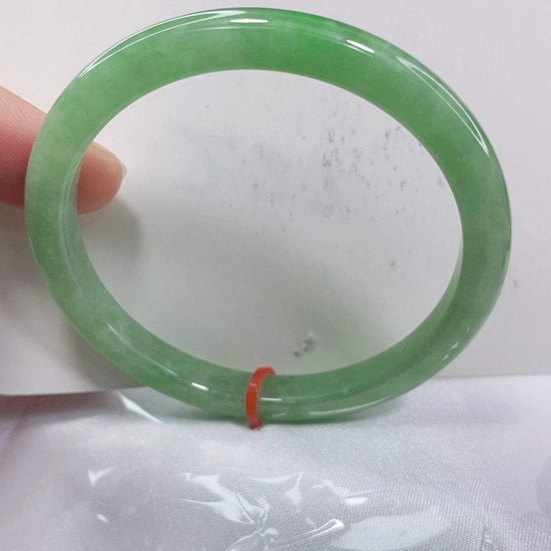 翡翠手镯未镶嵌52.7圈口