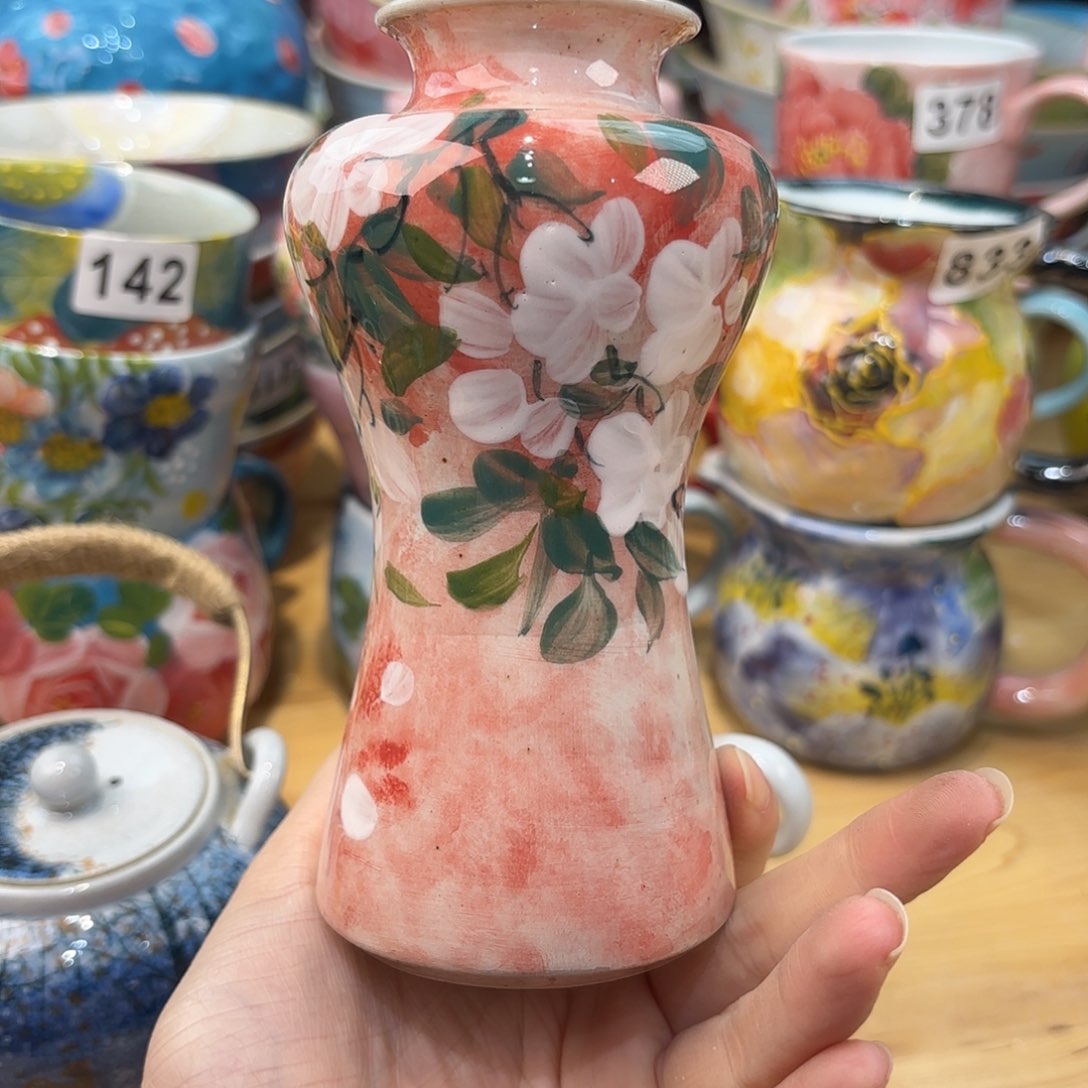 瓷片兔兔盖茨。兔兔