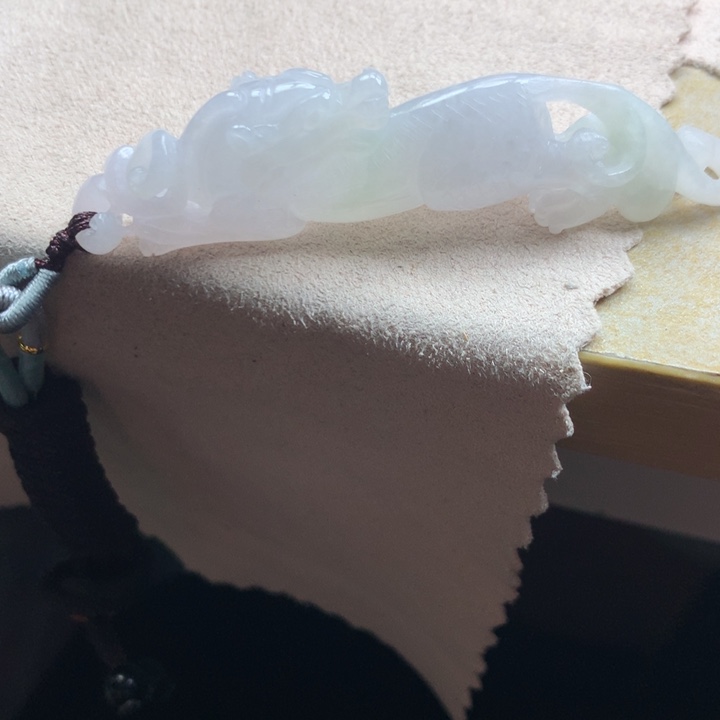 翡翠颈饰未镶嵌吊坠