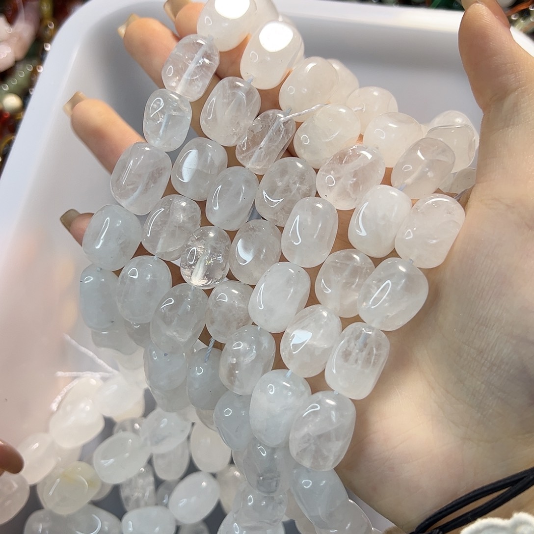 玛瑙/玉髓未镶嵌珠宝半成品白水大块块一条